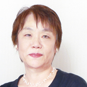 村尾靖子